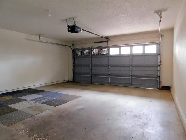 a view of a garage
