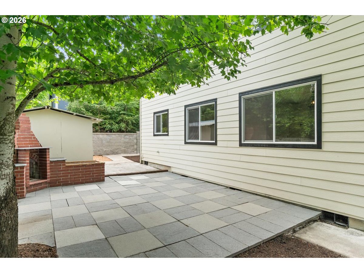 8125 Southwest Pine Street Portland, OR 97223 - Photo 42 of 44