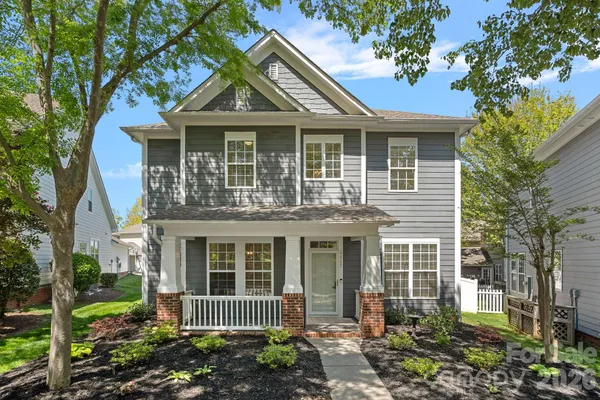 $569,900 | 17747 North Shore Circle, Cornelius, NC 28031