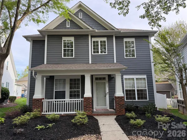 $569,900 | 17747 North Shore Circle, Cornelius, NC 28031