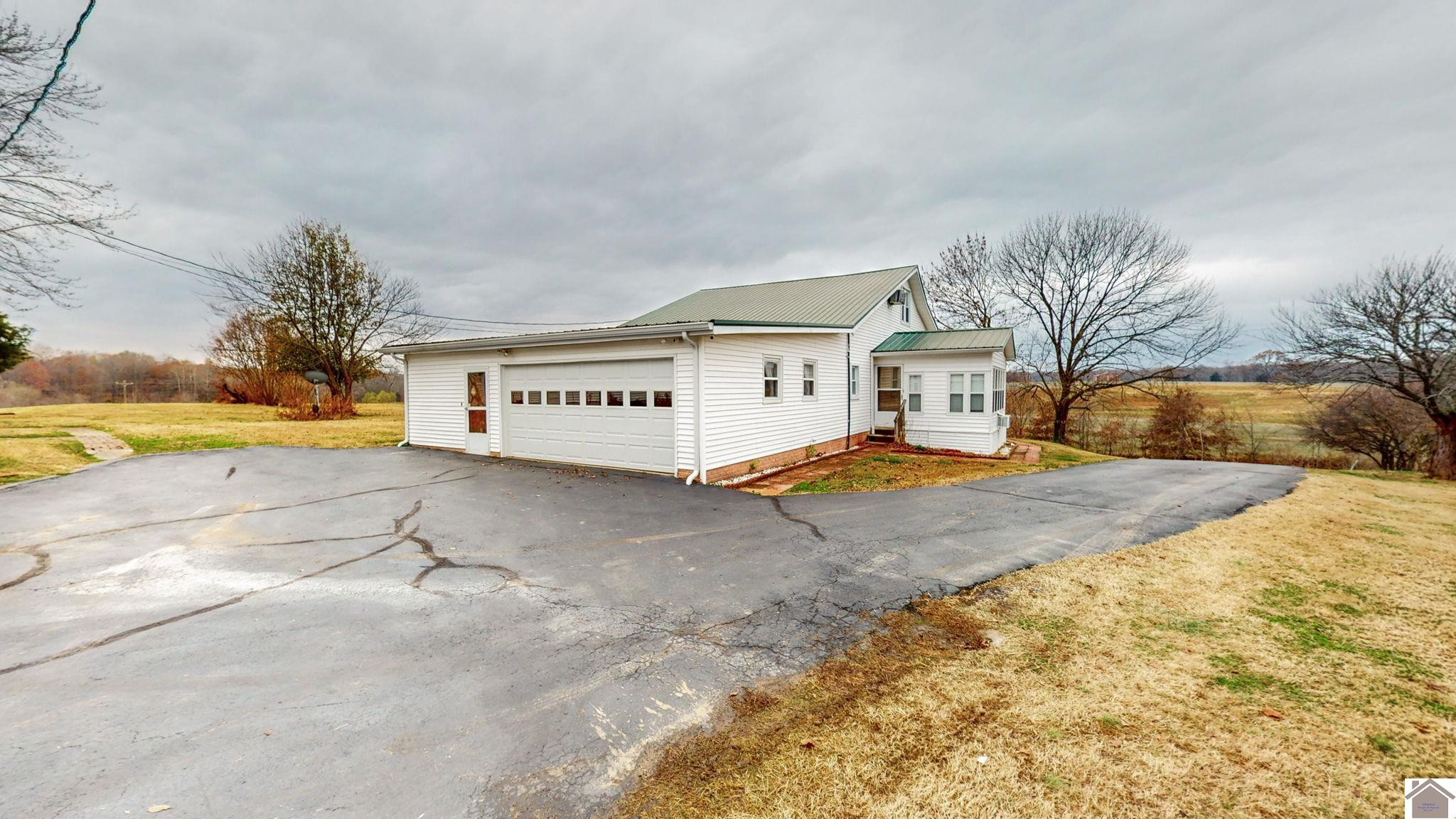 8229 State Rte 129 Fulton, KY 42041 - Photo 2 of 50 Photo 2