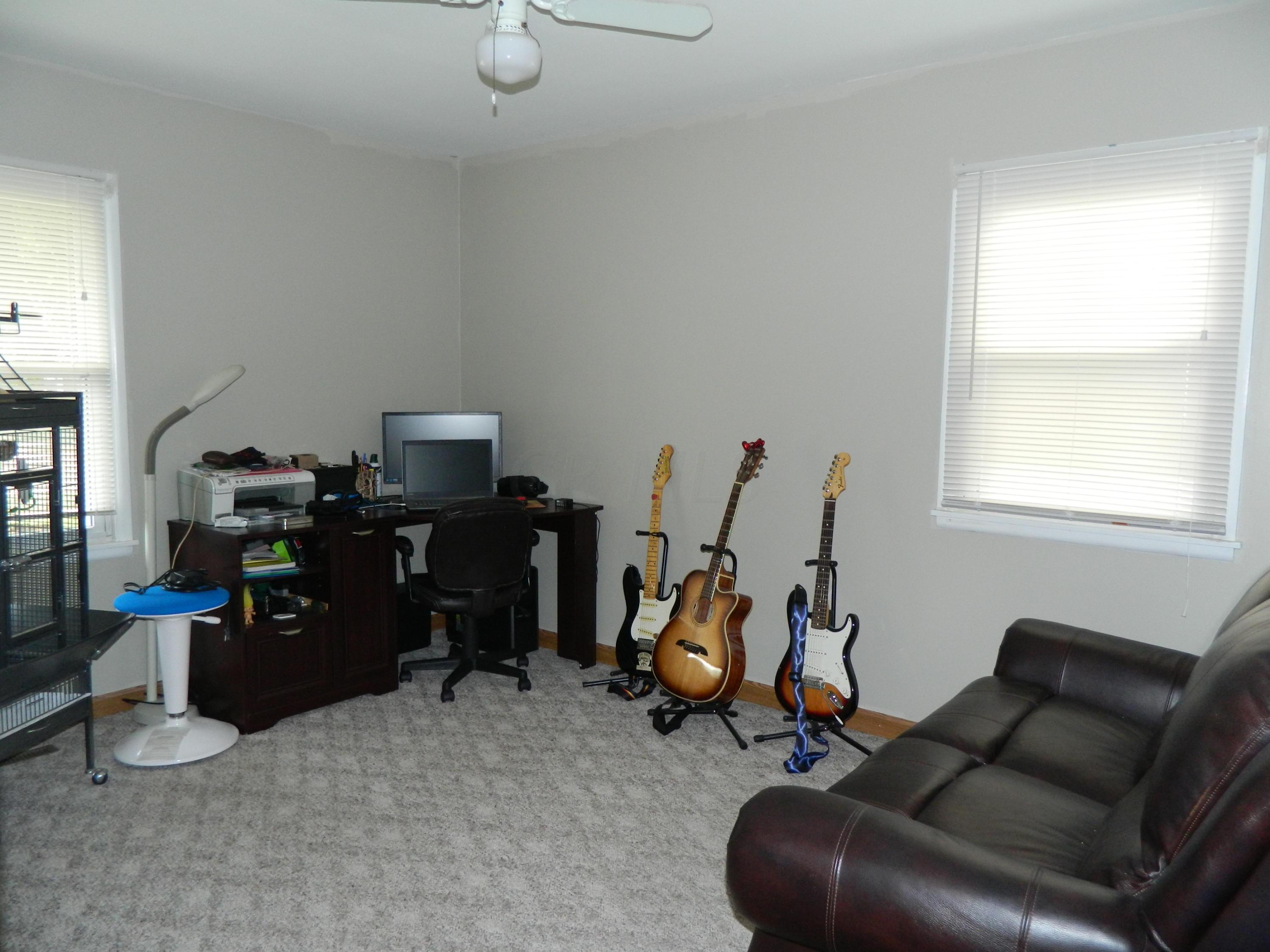 4701 Annhurst Road Columbus, OH 43228 - Photo 13 of 18 Gallery Image 13