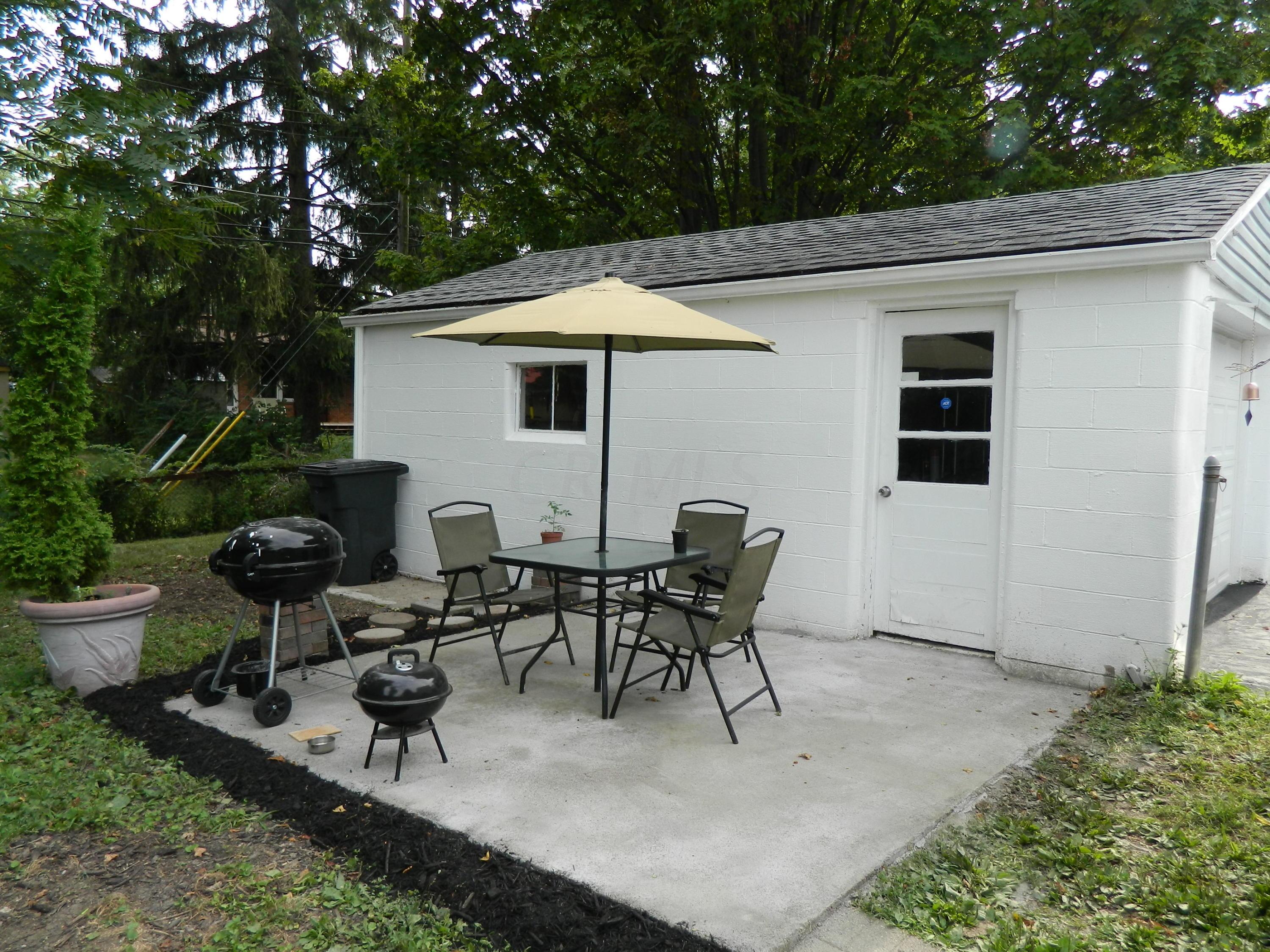 4701 Annhurst Road Columbus, OH 43228 - Photo 4 of 18 Gallery Image 4