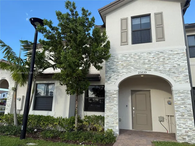 $2,600 | 23235 Southwest 129th Path, Unit 23235, Miami, FL 33186