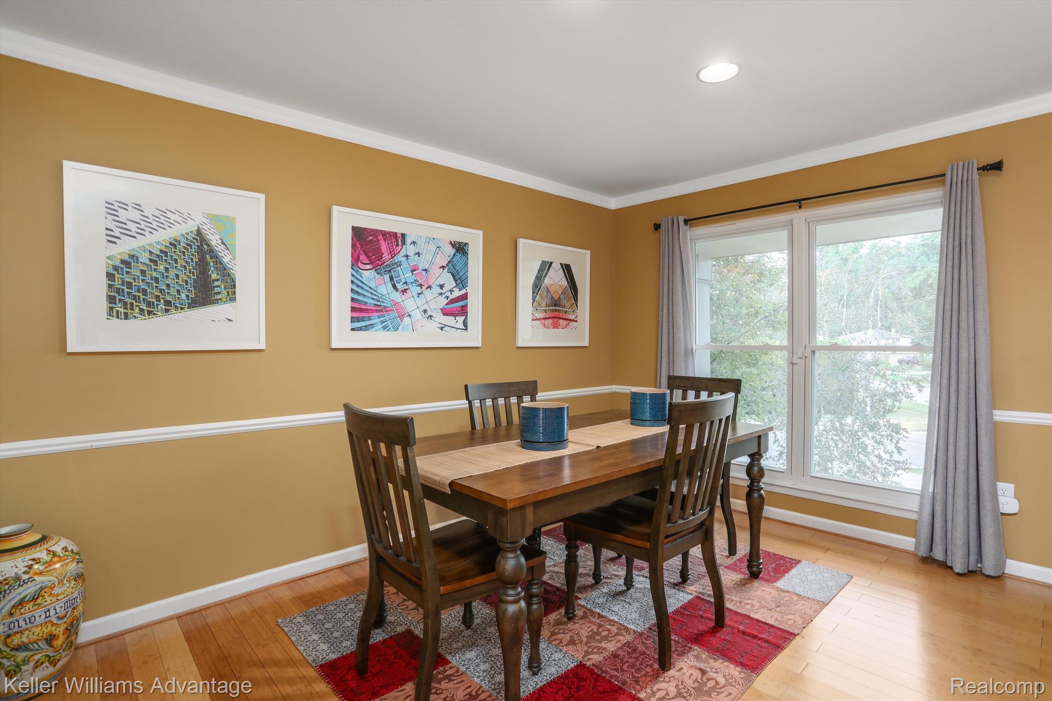 41296 Village Lake Road Novi, MI 48375 - Photo 10 of 33 Dining room