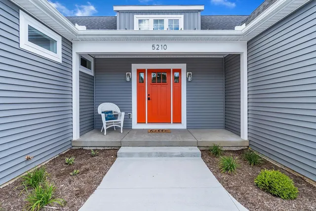 $589,900 | 5210 Grande View Lane, Jackson, MI 49201