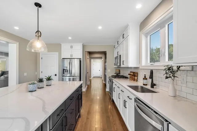 $589,900 | 5210 Grande View Lane, Jackson, MI 49201