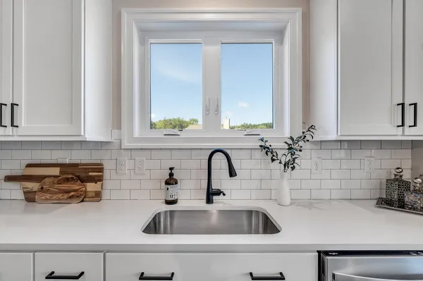 $589,900 | 5210 Grande View Lane, Jackson, MI 49201