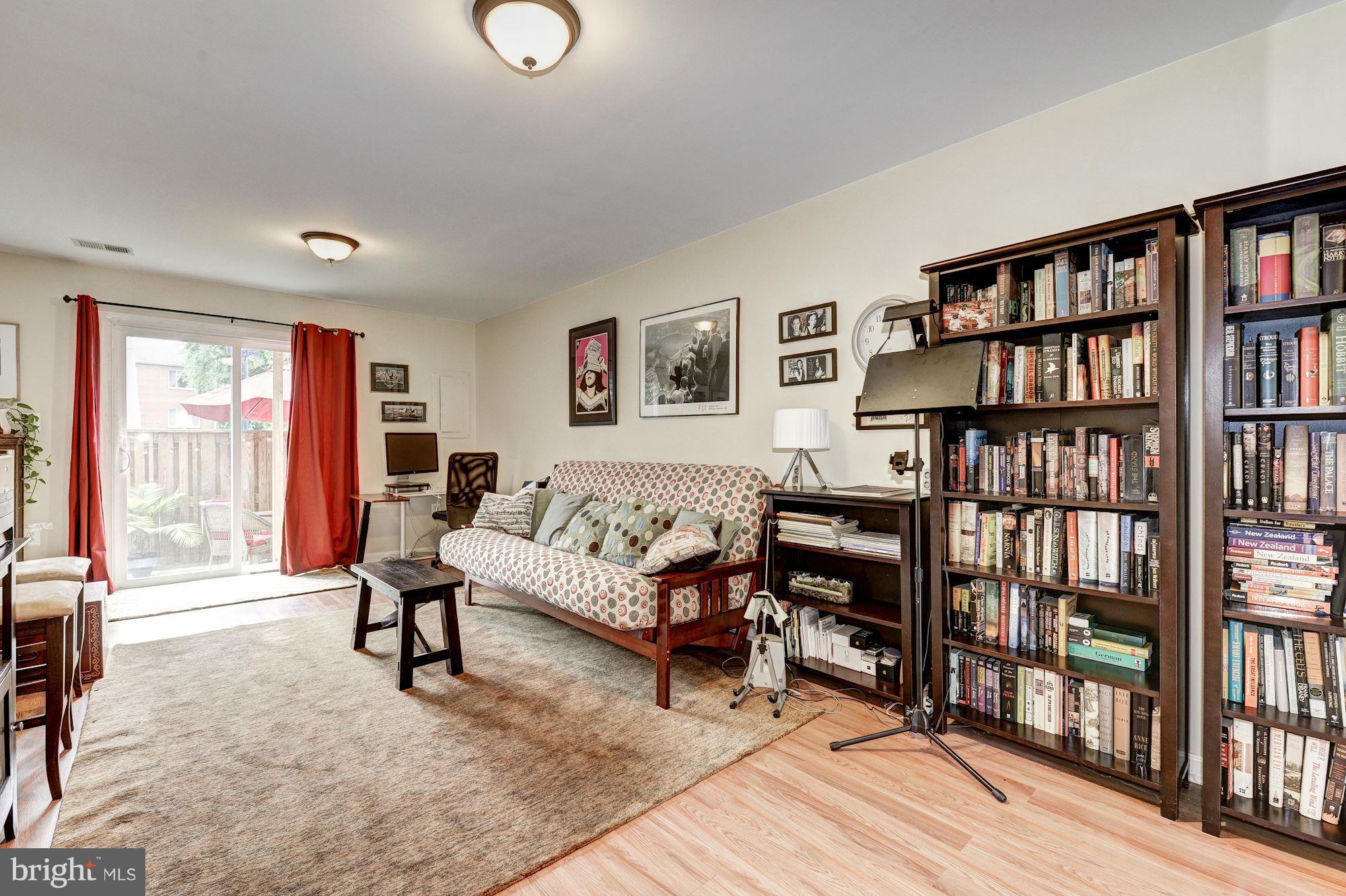 3966 9th Road South Arlington, VA 22204 - Photo 14 of 24 Large Family Room