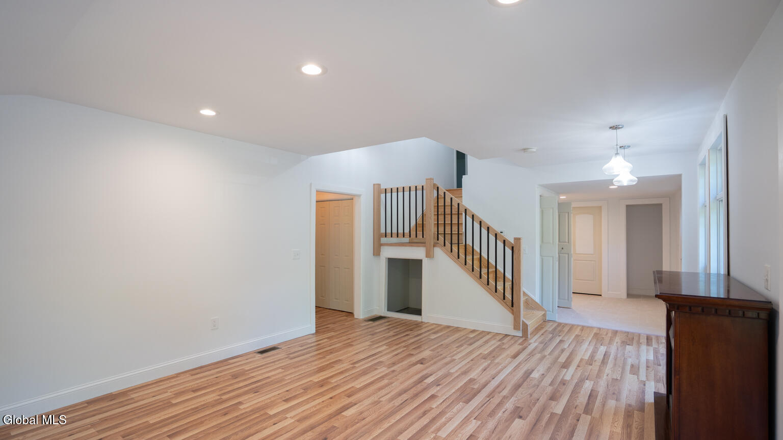 205 Mcclellan Road Schodack, NY 12123 - Photo 12 of 24 DSC00830