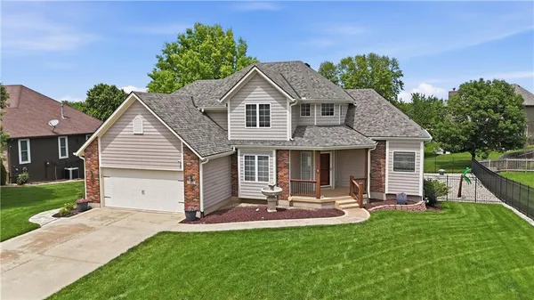 $600,000 | 1305 Southwest Crystal Creek Place, Blue Springs, MO 64015