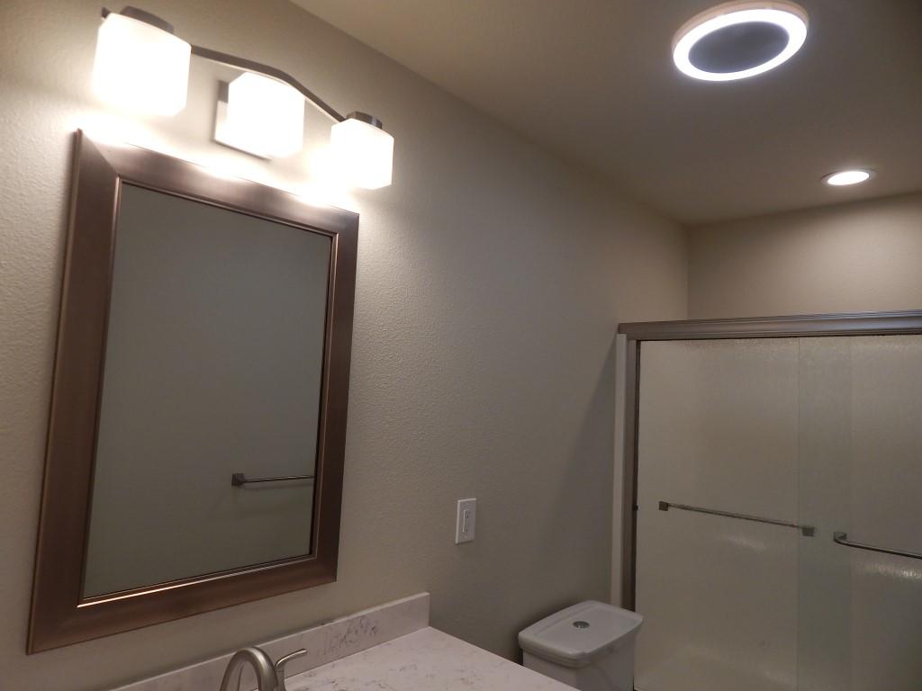 11341 Puffin Way Redding, CA 96003 - Photo 15 of 25 a view of bathroom with a toilet