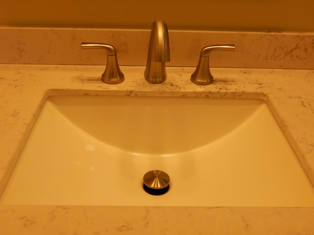 11341 Puffin Way Redding, CA 96003 - Photo 16 of 25 a bathroom with a sink