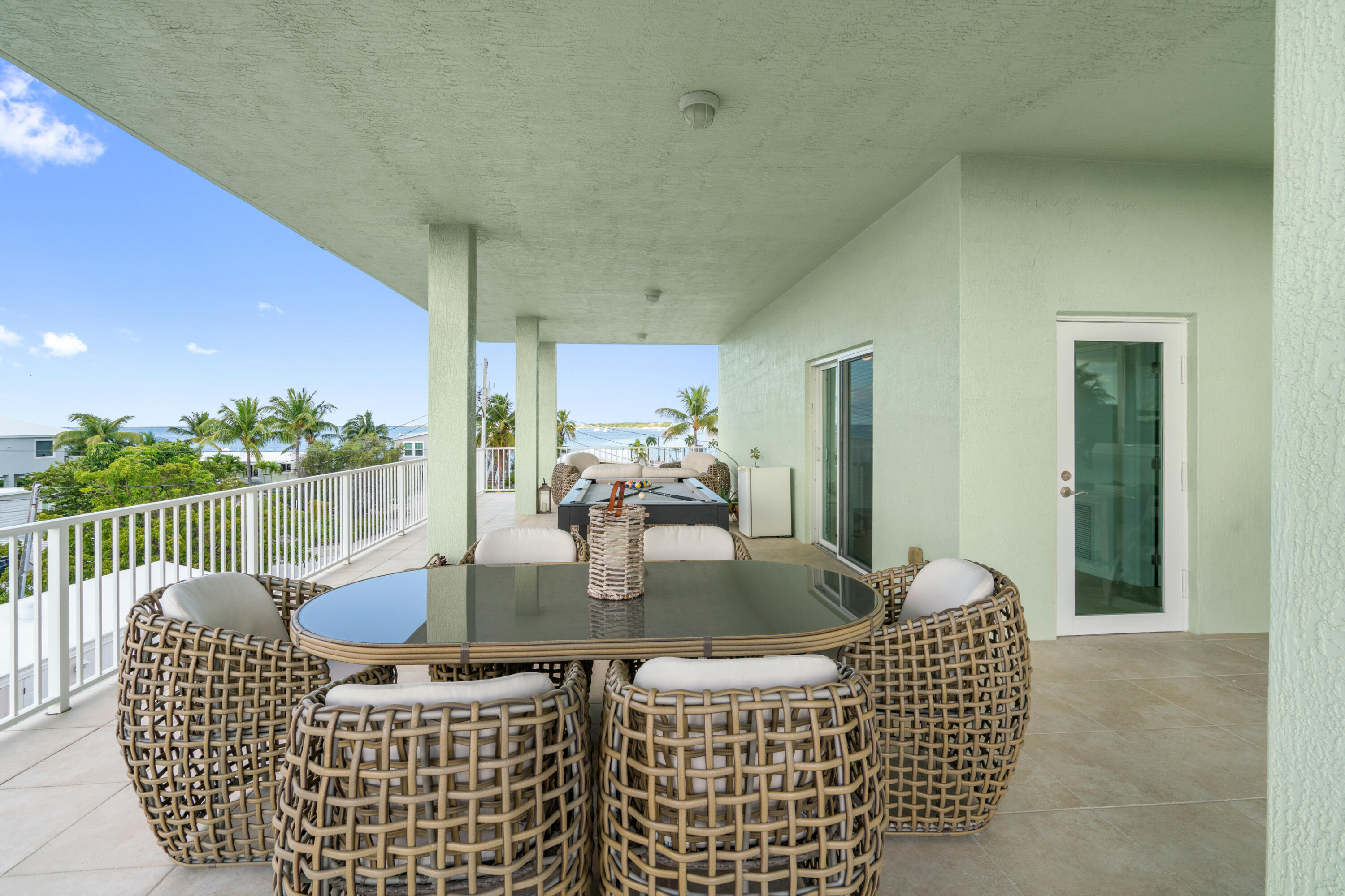 1305 Calder Road Key Largo, FL 33037 - Photo 33 of 57 3rd Floor Entertainment Area