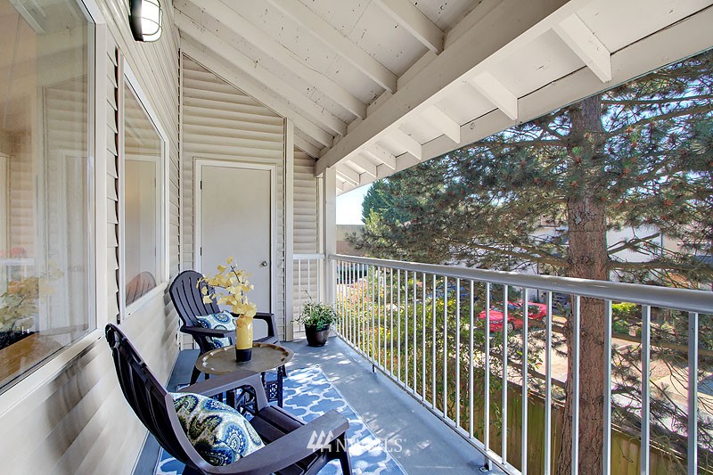 4231 Northeast 5th Street, Unit A202 Renton, WA 98059 - Photo 12 of 12 Gallery Image 12