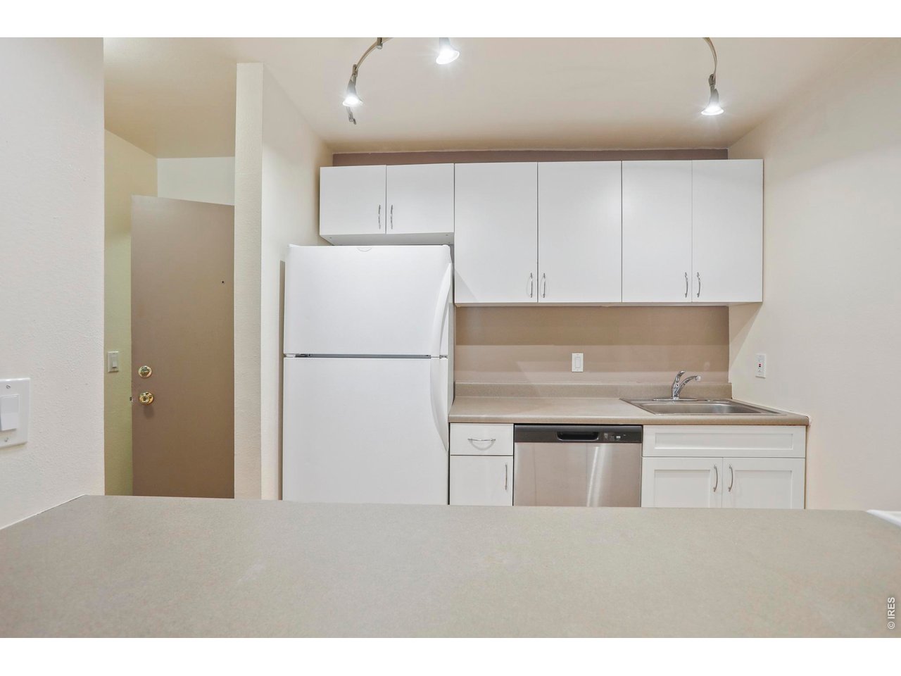 2707 Valmont Road, Unit 211B Boulder, CO 80304 - Photo 15 of 28 Gallery Image 15