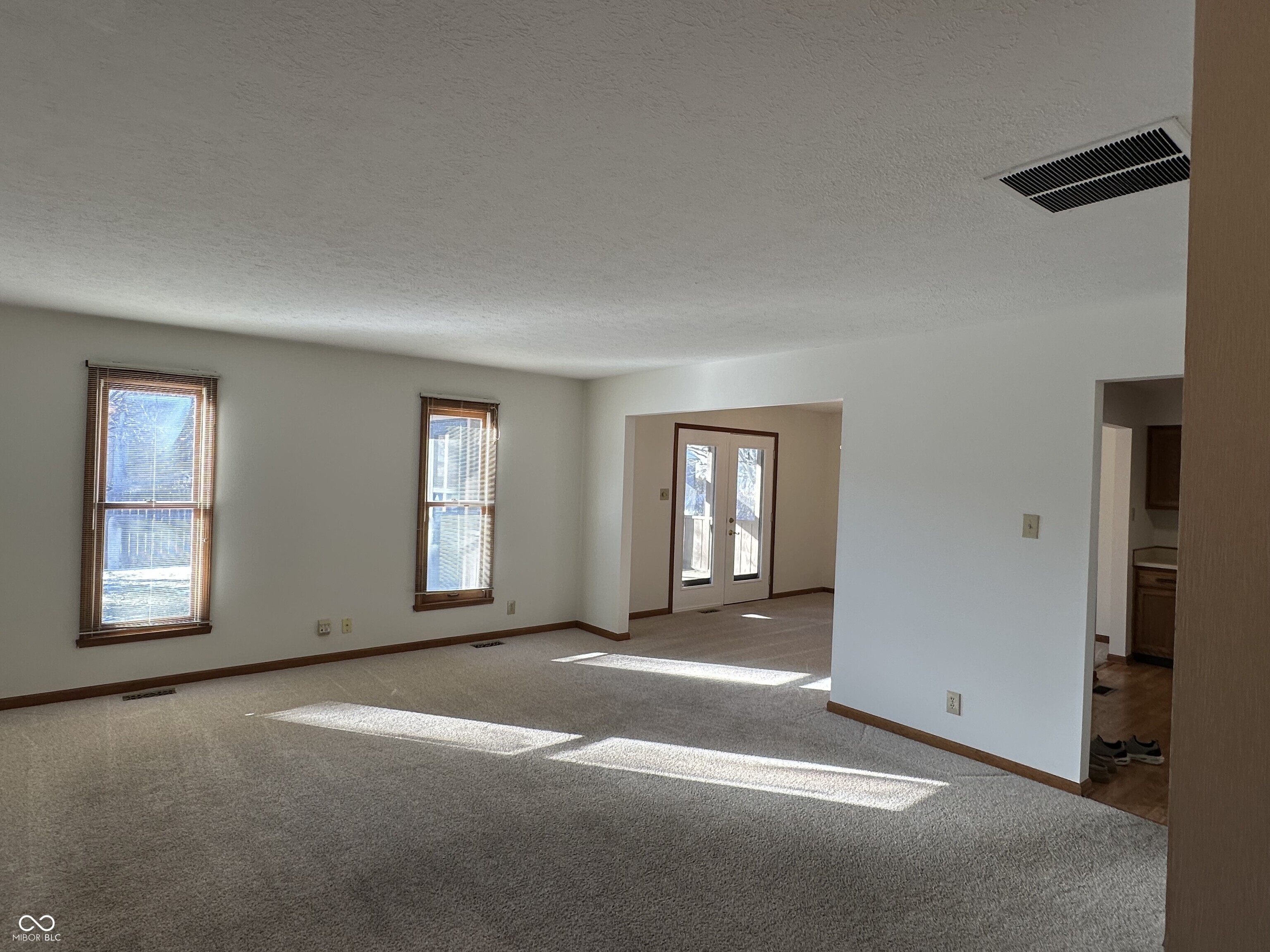 1818 North Girls School Road Indianapolis, IN 46214 - Photo 4 of 13