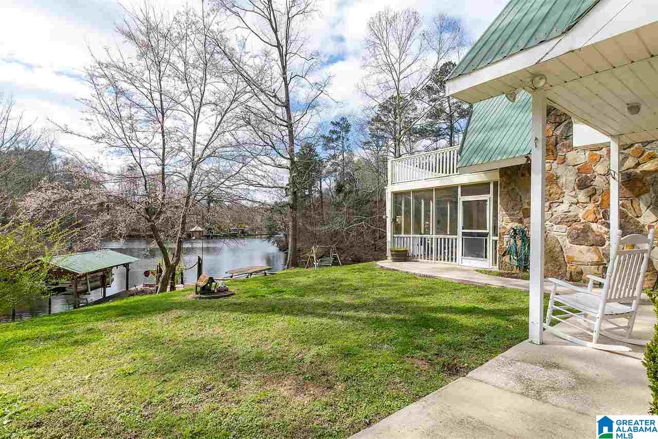 401 Lakeshore Loop Oneonta, AL 35121 - Photo 2 of 46
