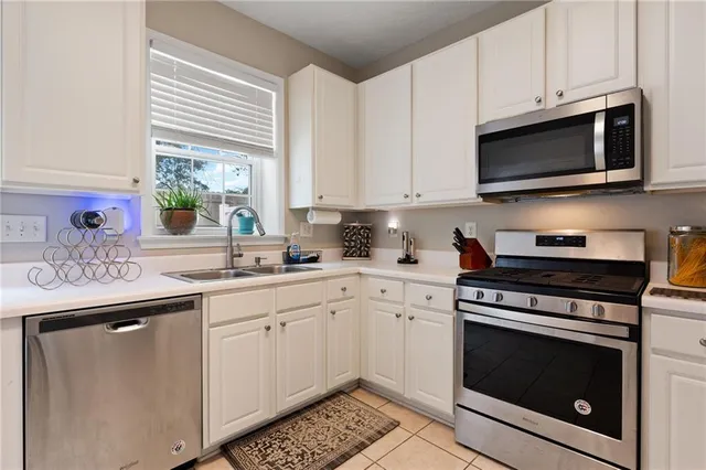 $305,000 | 119 Oak Green Drive, Lawrenceville, GA 30044