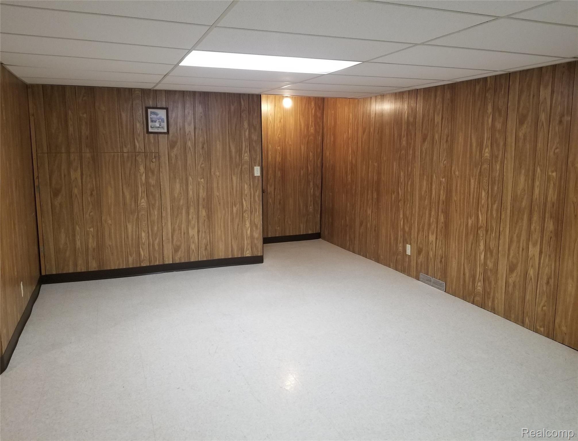 7520 Chichester Road Canton, MI 48187 - Photo 48 of 49 1.jpg