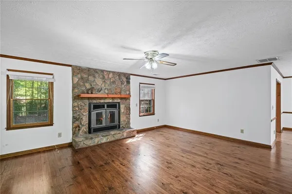 $2,100 | 1321 Timbercrest Drive, Lawrenceville, GA 30045