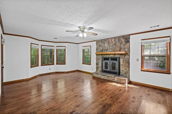 $2,100 | 1321 Timbercrest Drive, Lawrenceville, GA 30045