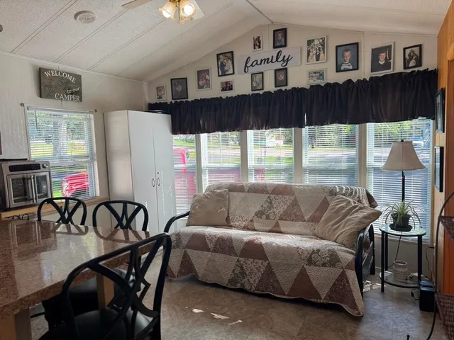 $179,900 | 460 Aspen, Edgerton, WI 53534