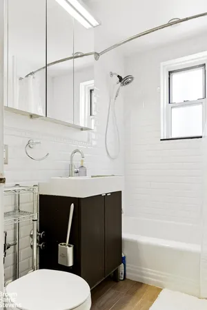 $430,000 | 340 Haven Avenue, Unit 4H | Hudson Heights