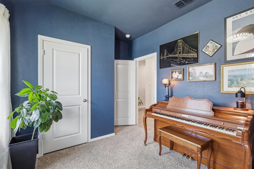 9200 Desertrock Road Fort Worth, TX 76131 - Photo 20 of 36