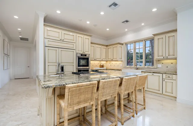 $75,000 | 233 El Pueblo Way, Palm Beach, FL 33480