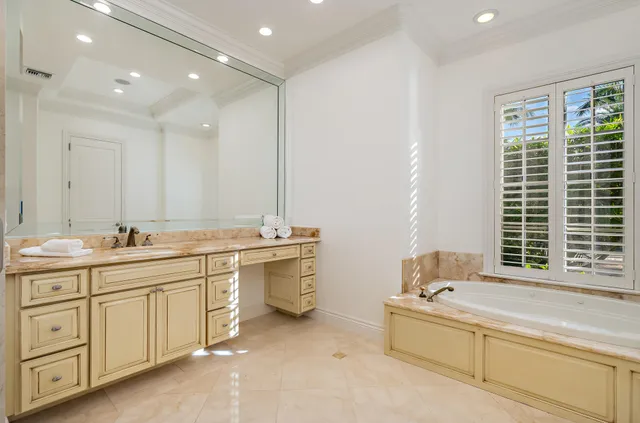 $75,000 | 233 El Pueblo Way, Palm Beach, FL 33480