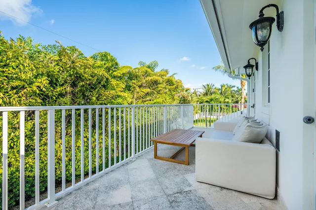 $75,000 | 233 El Pueblo Way, Palm Beach, FL 33480