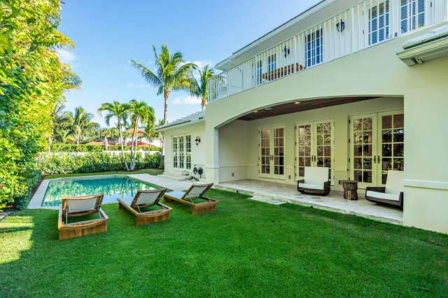 $75,000 | 233 El Pueblo Way, Palm Beach, FL 33480