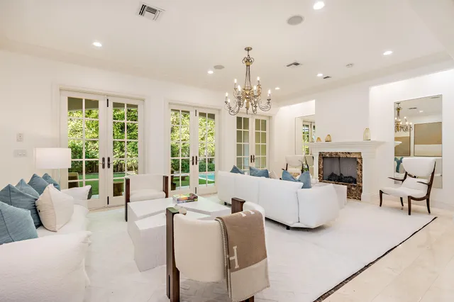 $75,000 | 233 El Pueblo Way, Palm Beach, FL 33480