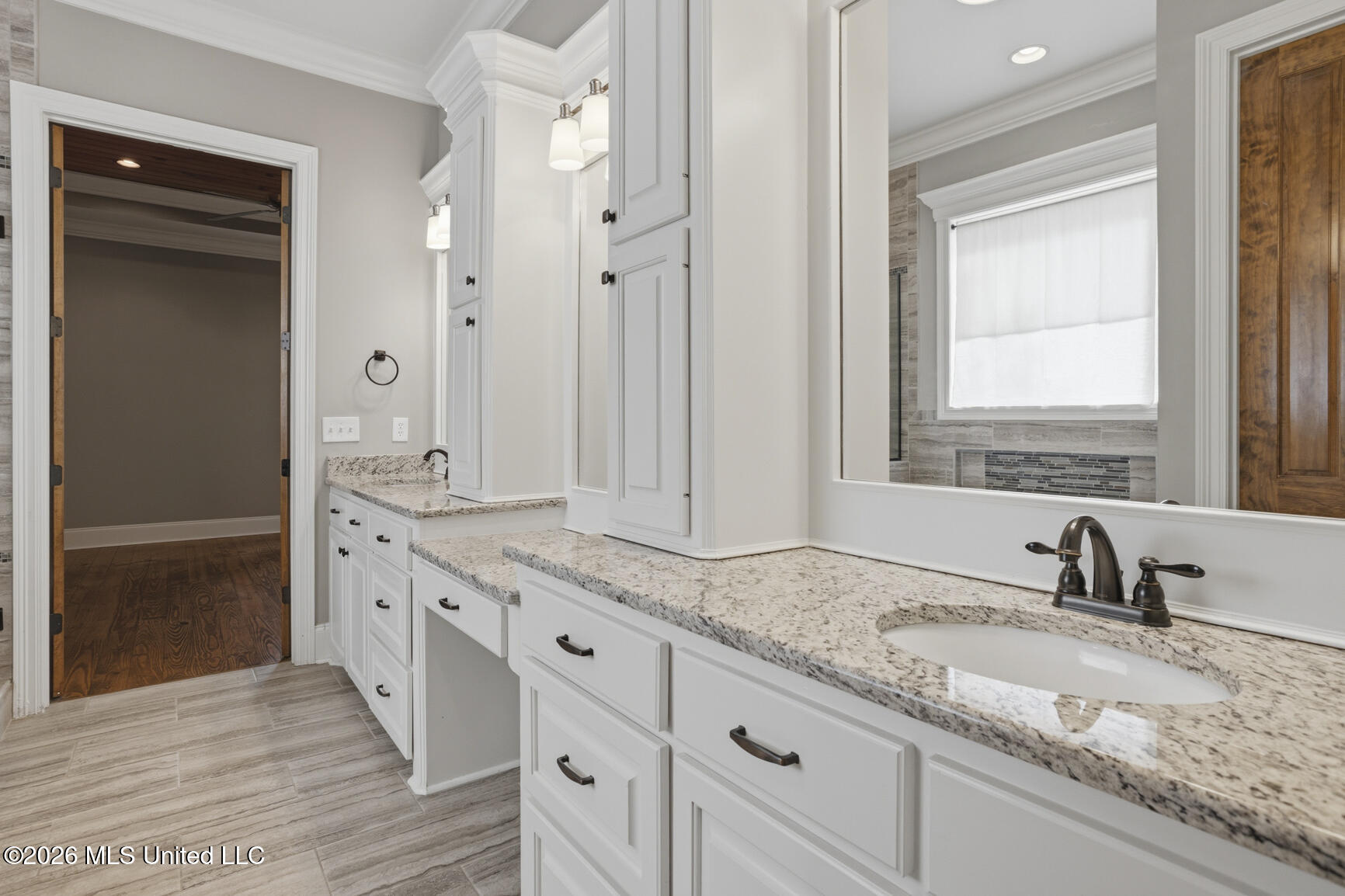107 Speers Valley Road Brandon, MS 39042 - Photo 19 of 33 Double Granite Vanities with Knee Space