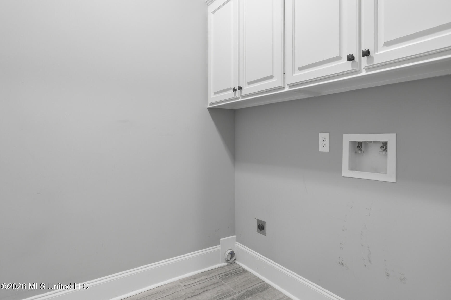 107 Speers Valley Road Brandon, MS 39042 - Photo 28 of 33 Laundry with Extra Built ins