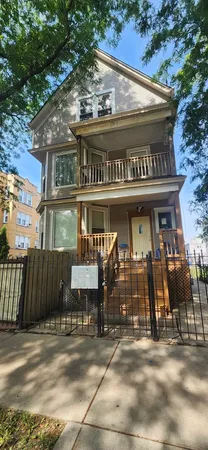 $2,100 | 2032 North Kostner Avenue, Unit 3, Chicago, IL 60639