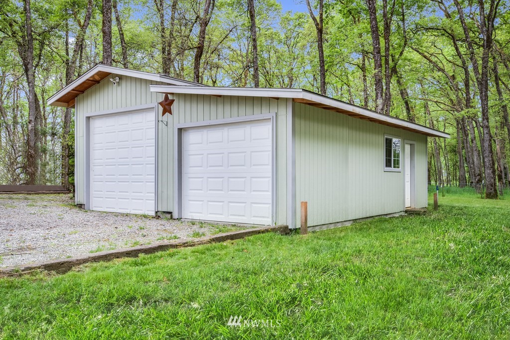 17147 Gibson Road Southwest Tenino, WA 98589 - Photo 4 of 21