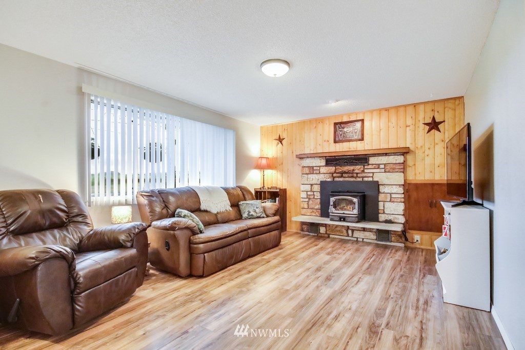17147 Gibson Road Southwest Tenino, WA 98589 - Photo 6 of 21