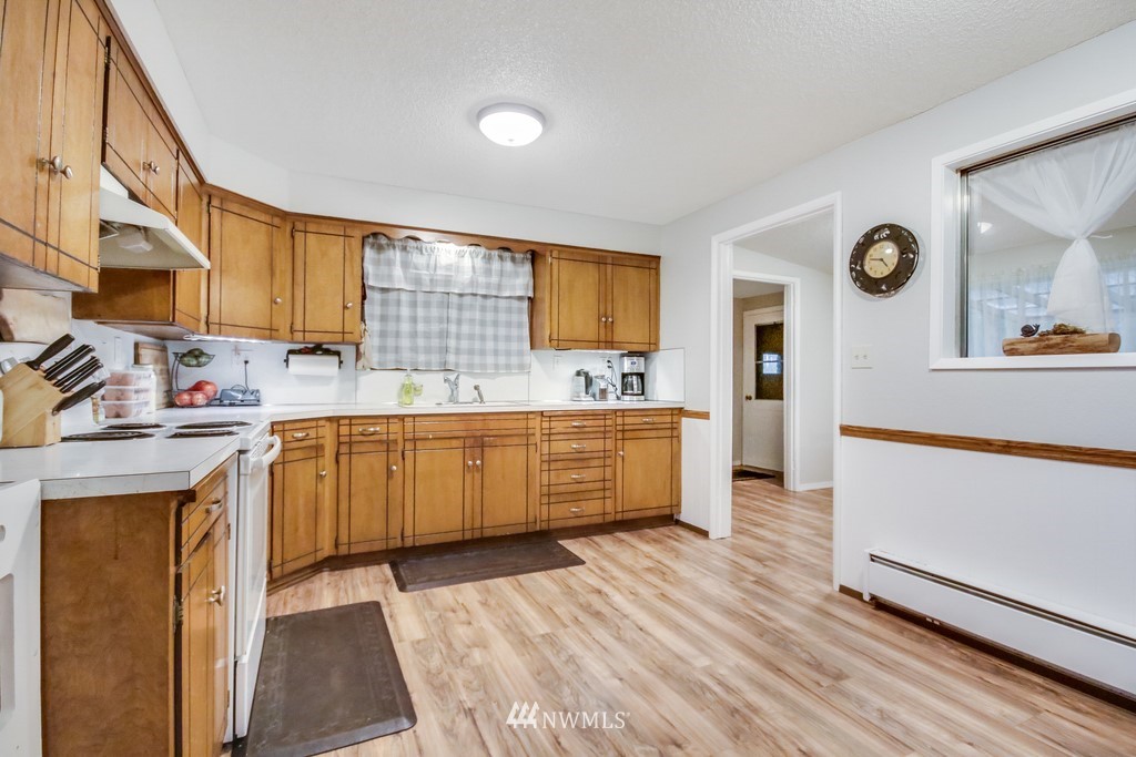 17147 Gibson Road Southwest Tenino, WA 98589 - Photo 7 of 21