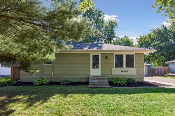 $330,000 | 16366 Florida Way West, Rosemount, MN 55068