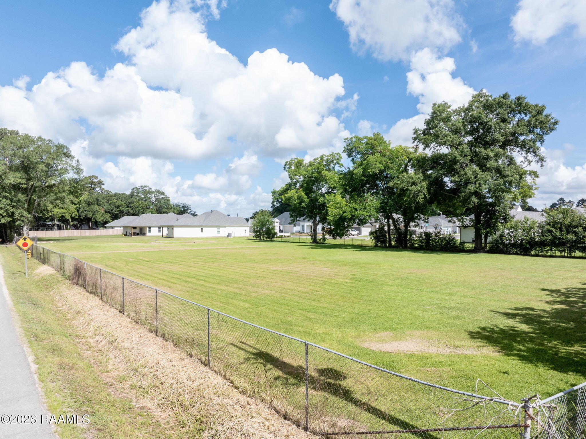 113 Des Jacques Road Lafayette, LA 70506 - Photo 2 of 12