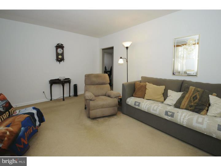 7137 Dungan Road Philadelphia, PA 19111 - Photo 3 of 20