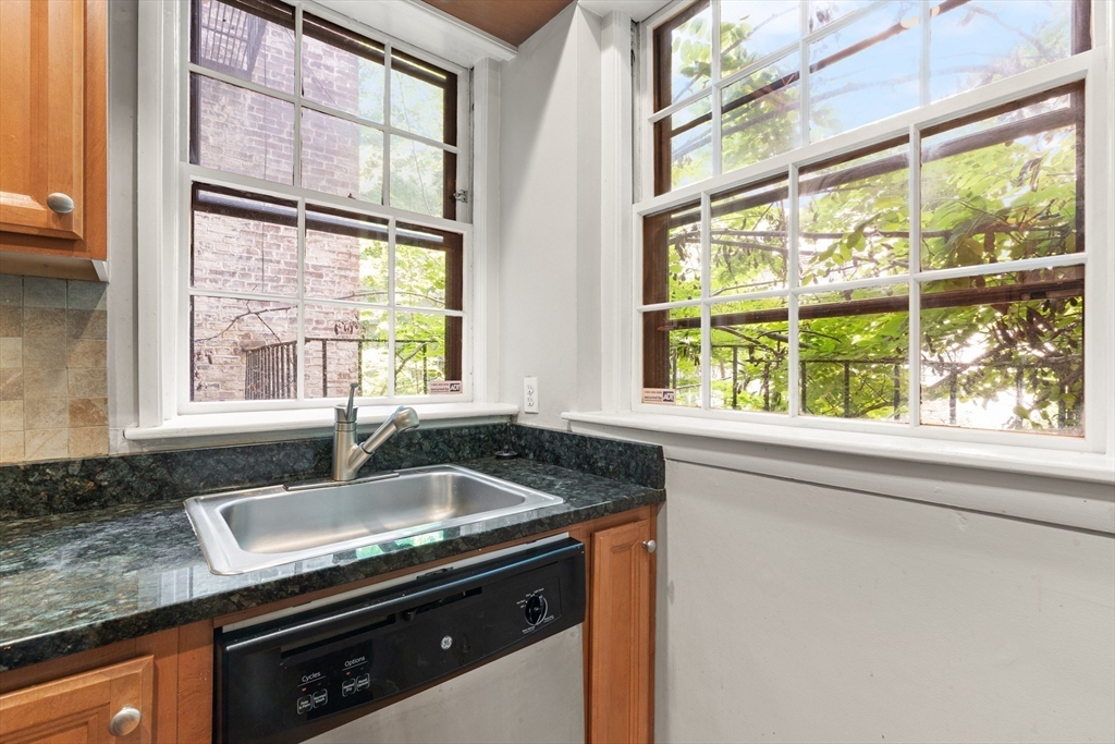 78 Phillips Street, Unit 3 Boston, MA 02114 - Photo 10 of 20