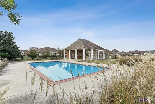 $349,000 | 2970 Majestic Oaks Avenue, Zachary, LA 70791