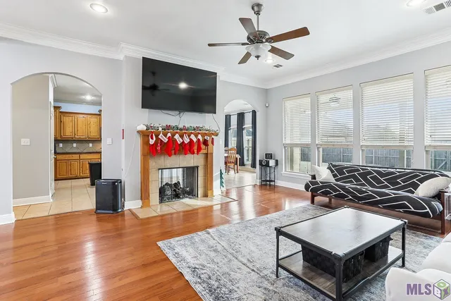 $349,000 | 2970 Majestic Oaks Avenue, Zachary, LA 70791