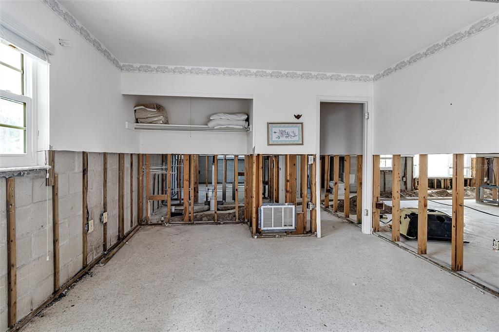 315 Avenida De Paradisio Sarasota, FL 34242 - Photo 14 of 27 a view of a livingroom with furniture and staircase