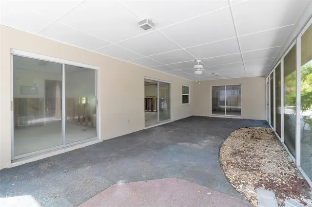 $930,000 | 315 Avenida De Paradisio, Sarasota, FL 34242