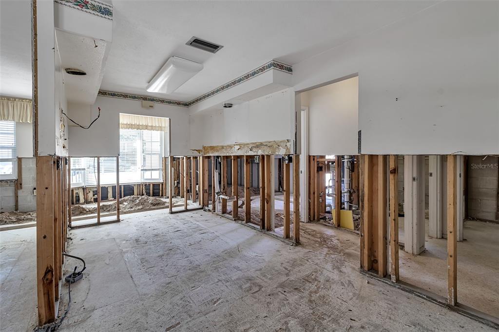 315 Avenida De Paradisio Sarasota, FL 34242 - Photo 8 of 27