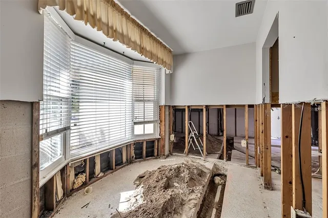 $930,000 | 315 Avenida De Paradisio, Sarasota, FL 34242